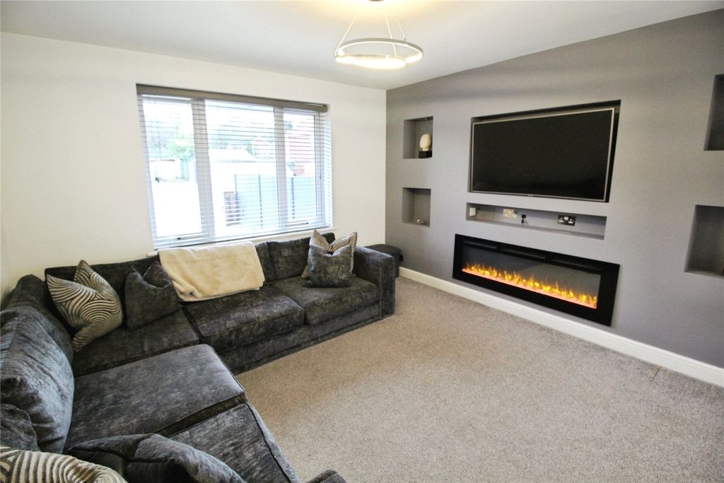 Property photo 2 of 14 Lounge/Diner