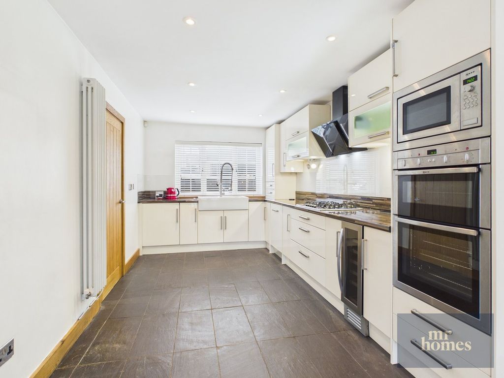 Property photo 1 of 30