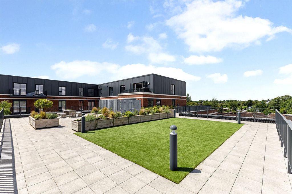 Additional image 24 of 3 bed flat for saleImperial House, Princes Gate, Homer Road, Solihull, West Midlands B91