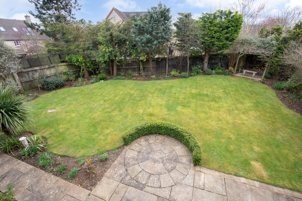 Property photo 2 of 26 Photo 02