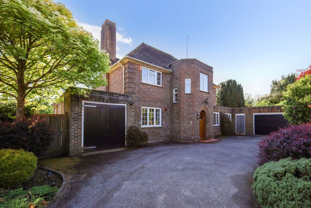 Property photo 1 of 29