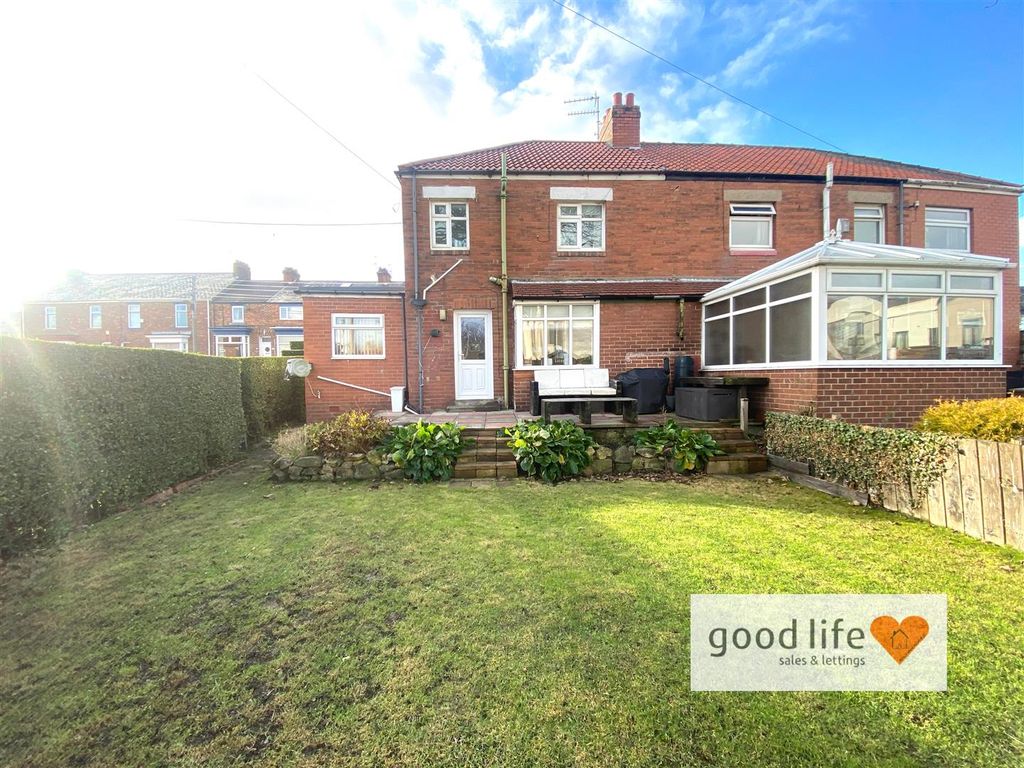 Property photo 3 of 22 20251125_122035069_Ios11Marina.Jpg