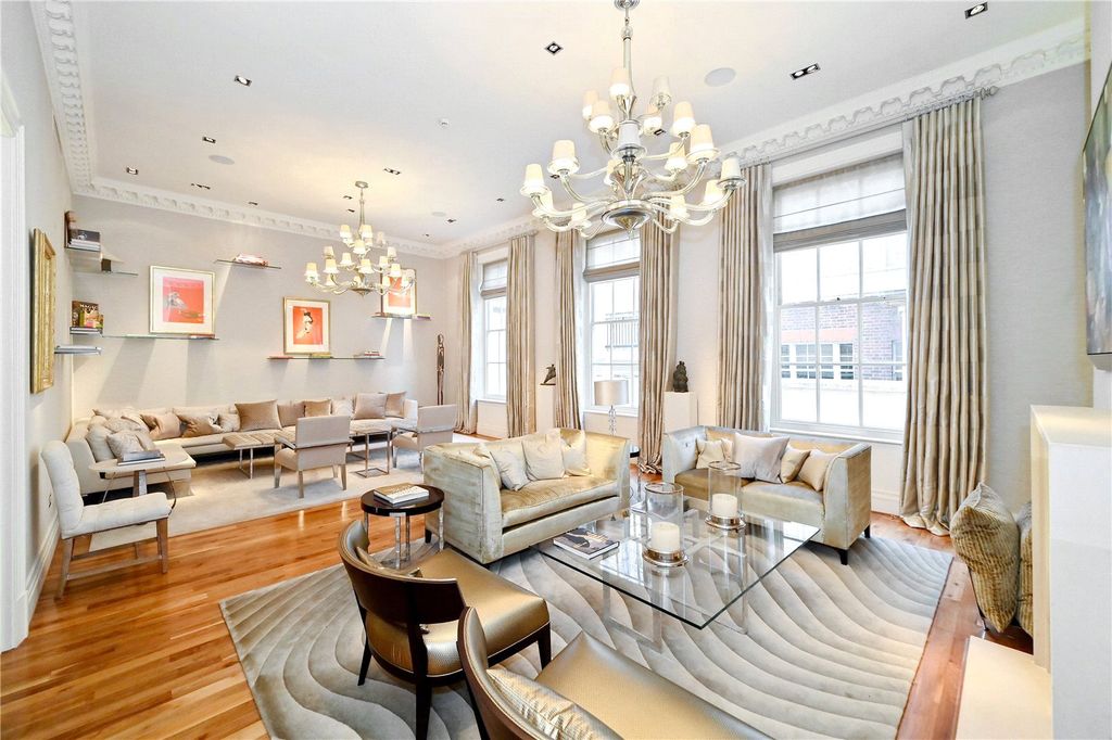 Property photo 3 of 18 Picture No. 06