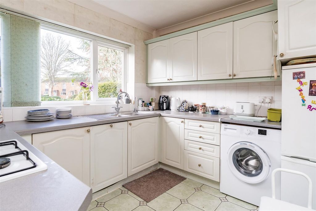 Property photo 2 of 15 43 Manor Forstal-Hr6.Jpg