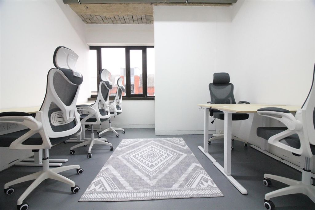 Property photo 1 of 12 875F9C48-Dd72-45E4-8B6D-1Fff45B8Fb35.Jpeg