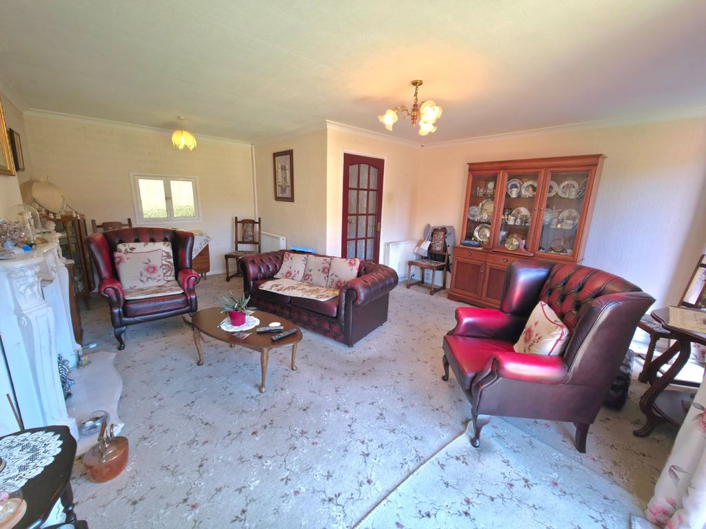 Property photo 2 of 14 Loiunge/Diner