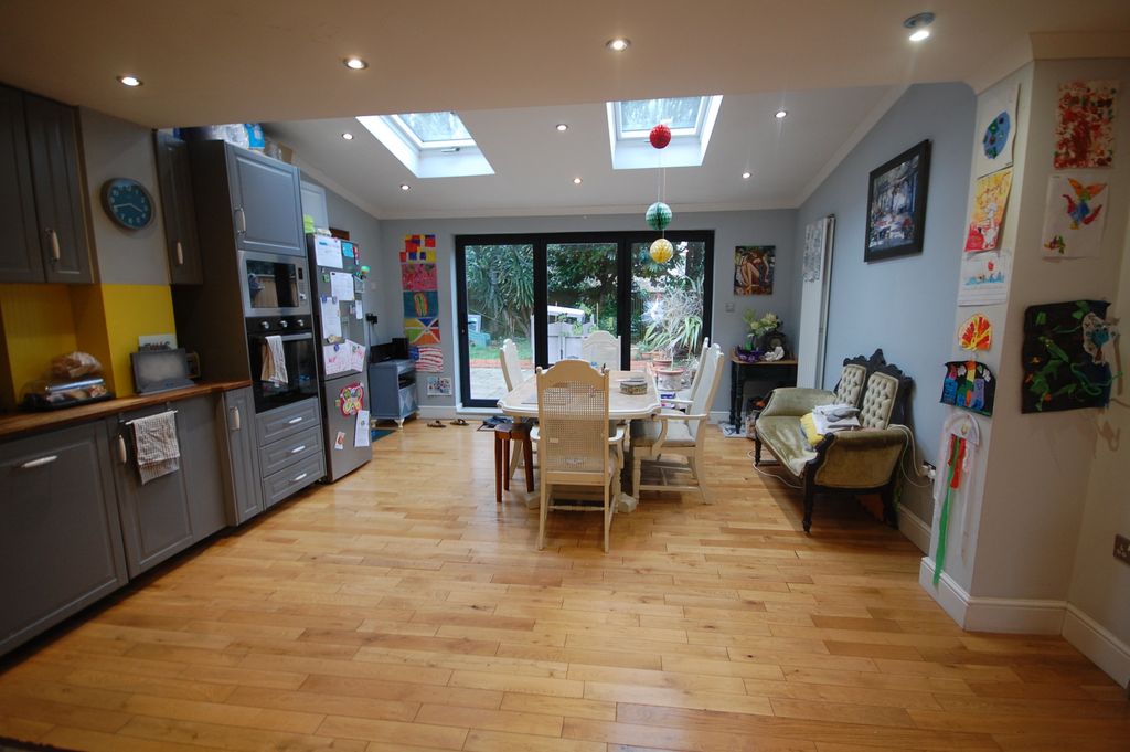 Property photo 1 of 21