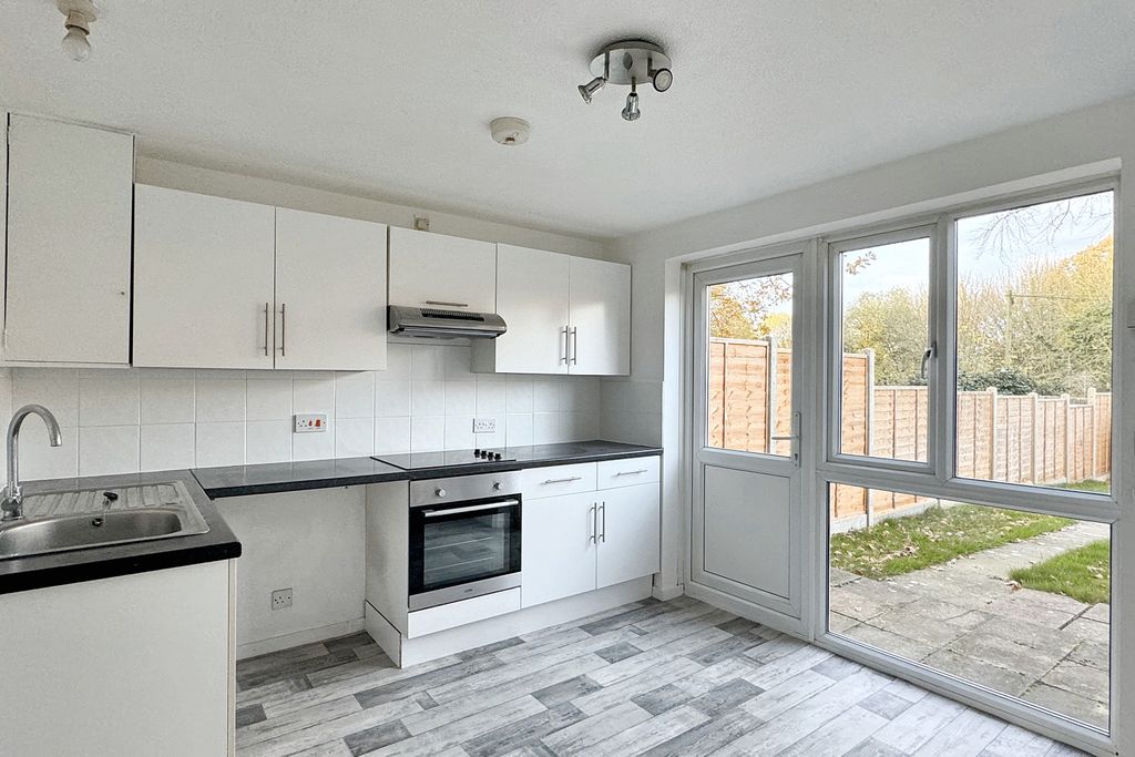 Property photo 2 of 12 Img_5364