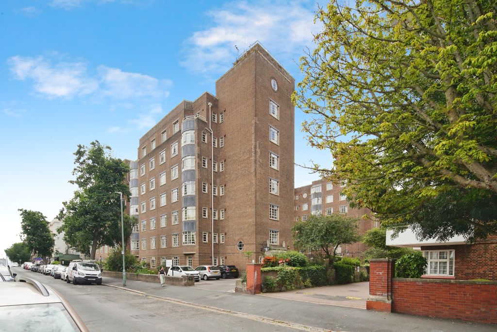 Property photo 3 of 22