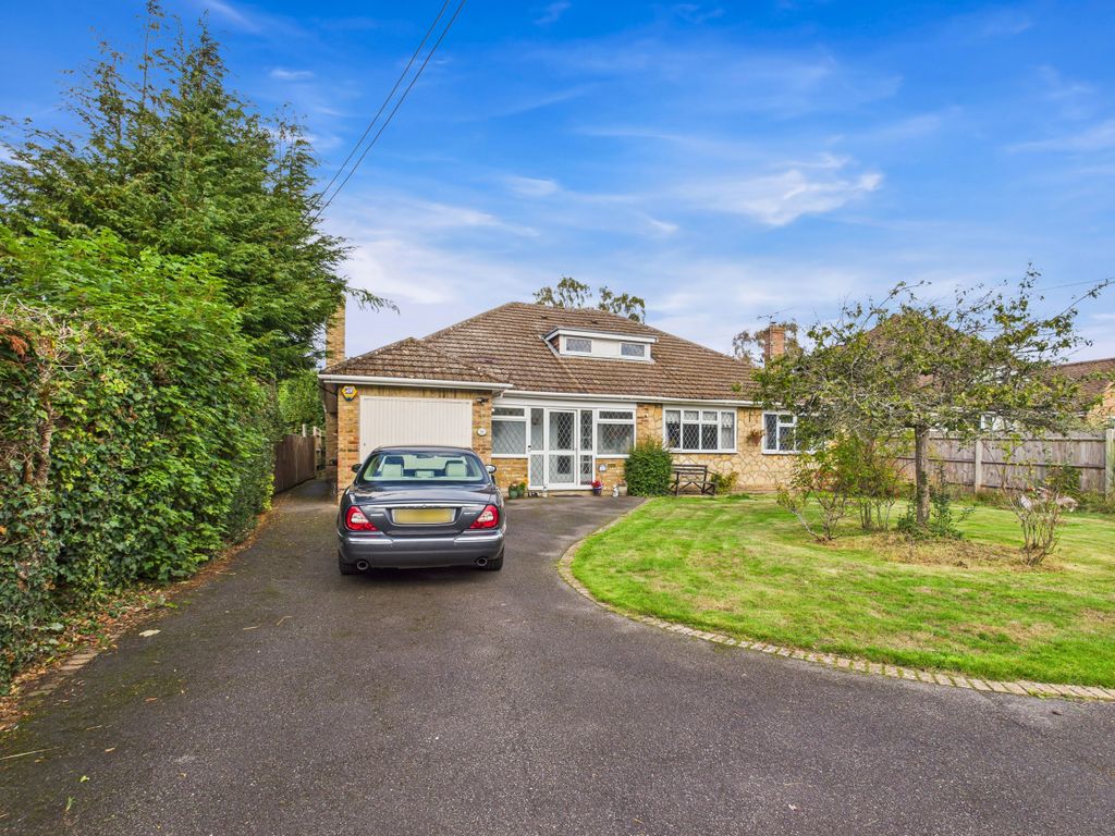 Property photo 1 of 17 Cam01354G0-Pr0589-Still001