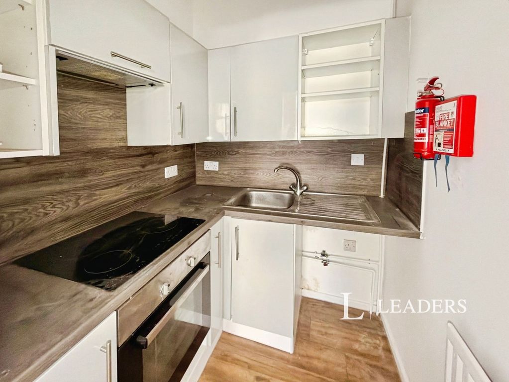 Property photo 3 of 8 Pbox-Img.Jpg