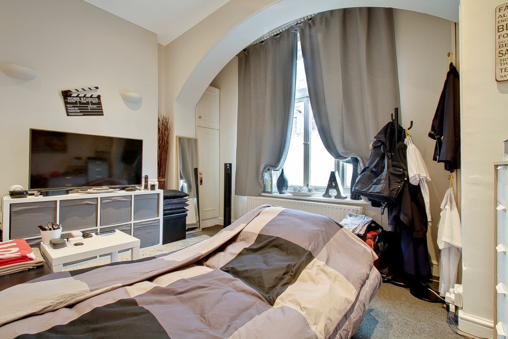 Property photo 3 of 6
