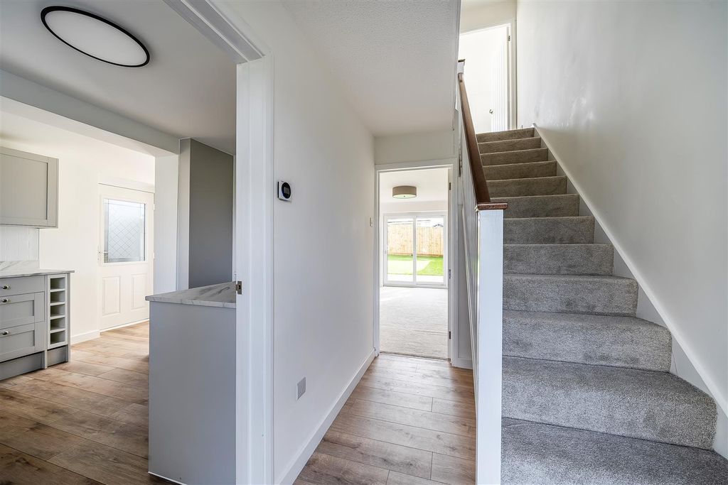 Property photo 2 of 17 1371930-1-6900A839609Af.Jpg