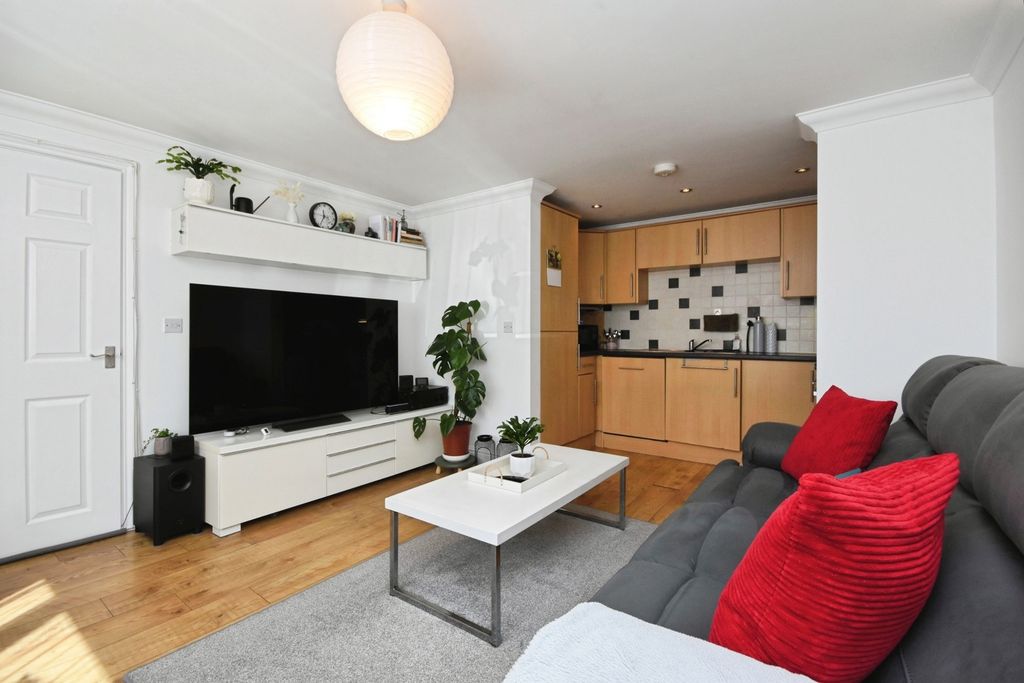 Property photo 2 of 13 Pbox-Img.Jpg