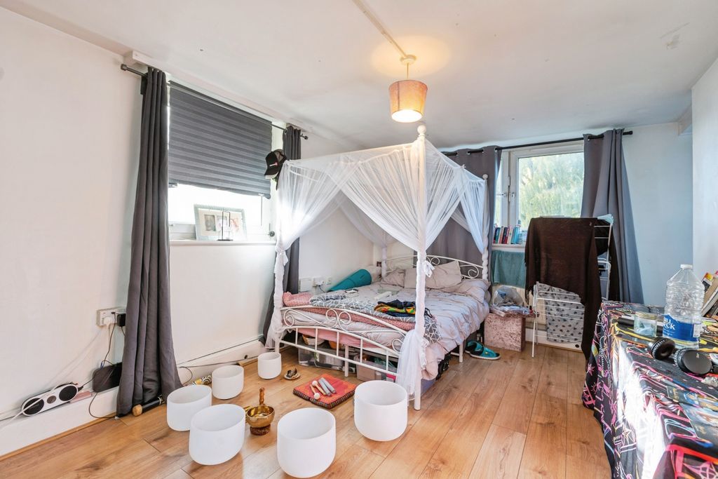 Property photo 1 of 11 Reception Room