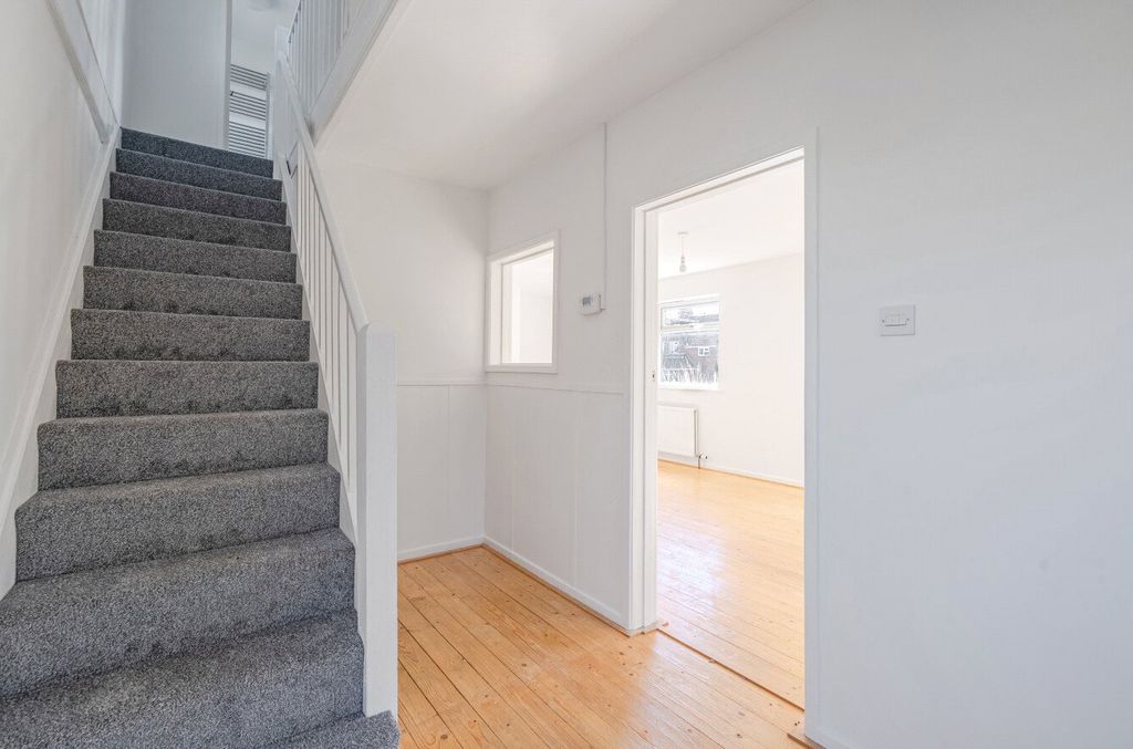 Property photo 2 of 14 Picture No. 04