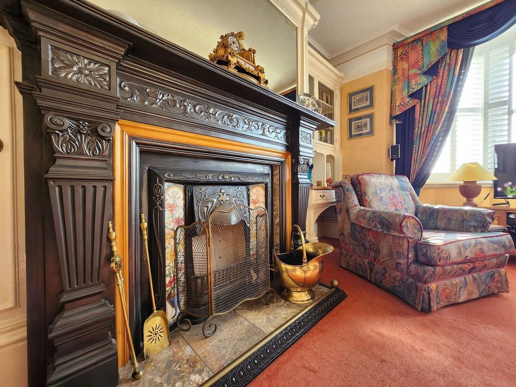 Property photo 3 of 26