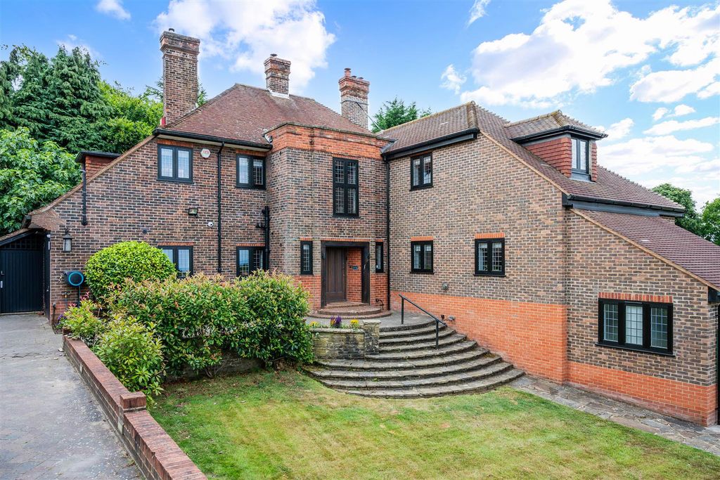 Property photo 1 of 49 Uplands- (48).Jpg