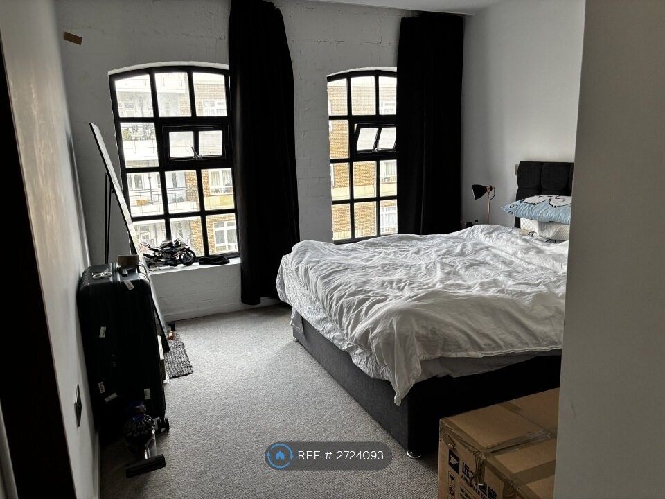 Property photo 3 of 8 Bedroom