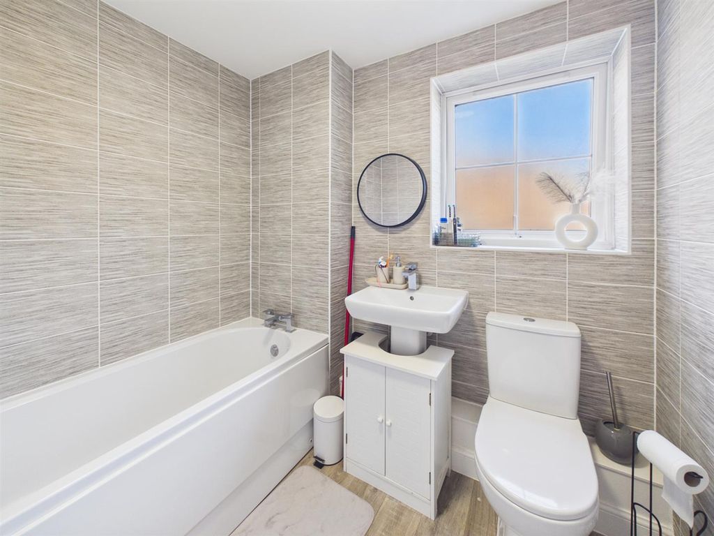 Additional image 5 of 2 bed flat for saleSkylark Avenue, Peacehaven BN10