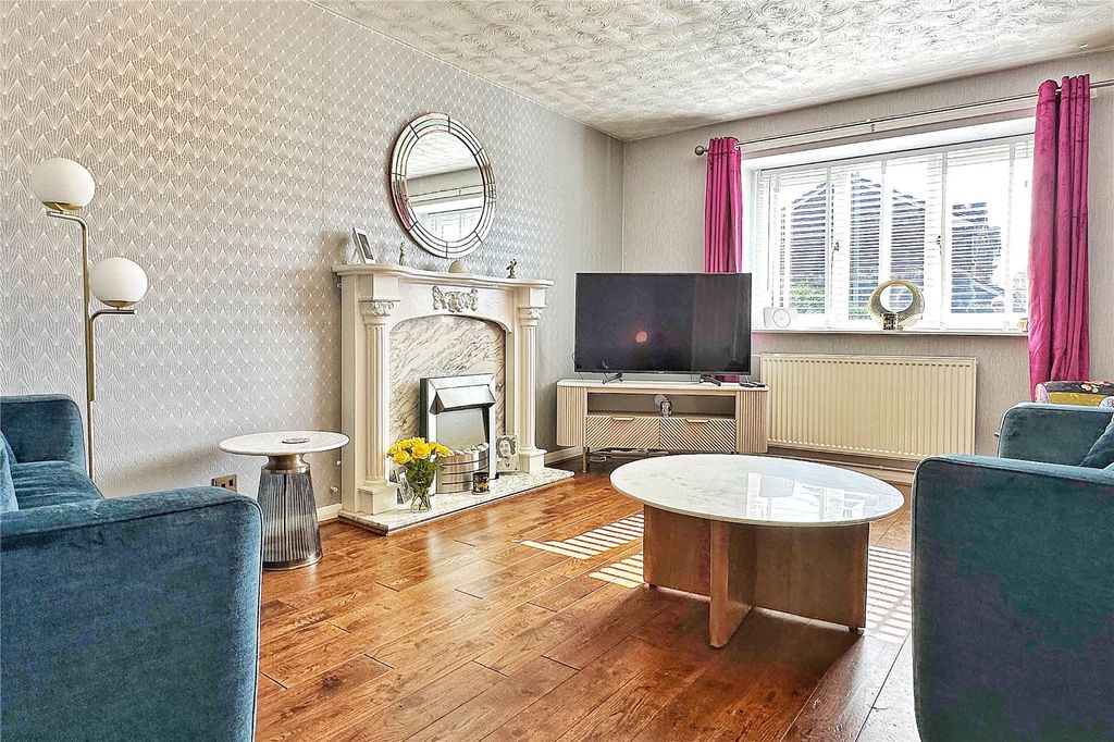 Property photo 2 of 23 Living Room