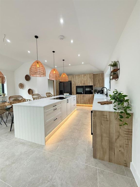 Property photo 2 of 52 Img_9328.Jpg