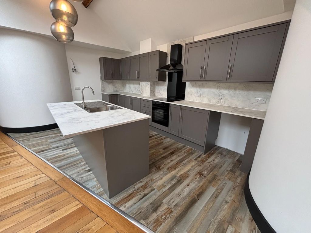 Property photo 3 of 8 Image00008.Jpeg