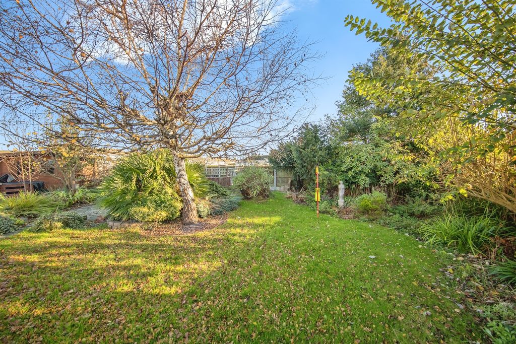 Property photo 3 of 19