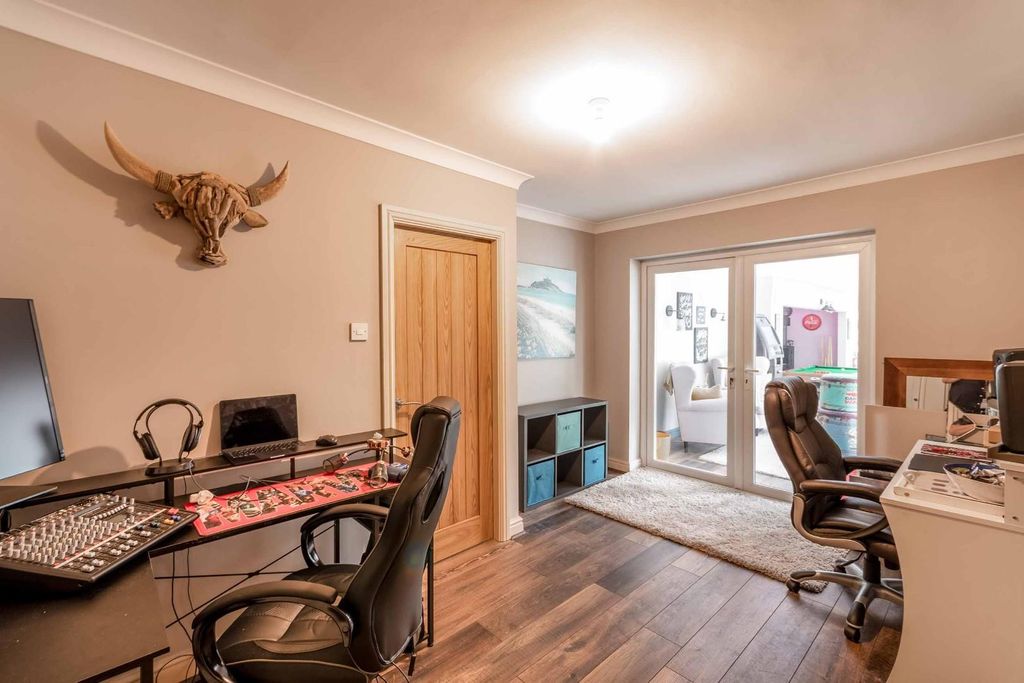 Additional image 21 of 5 bed detached house for salePlantation Avenue, Bessacarr, Doncaster DN4