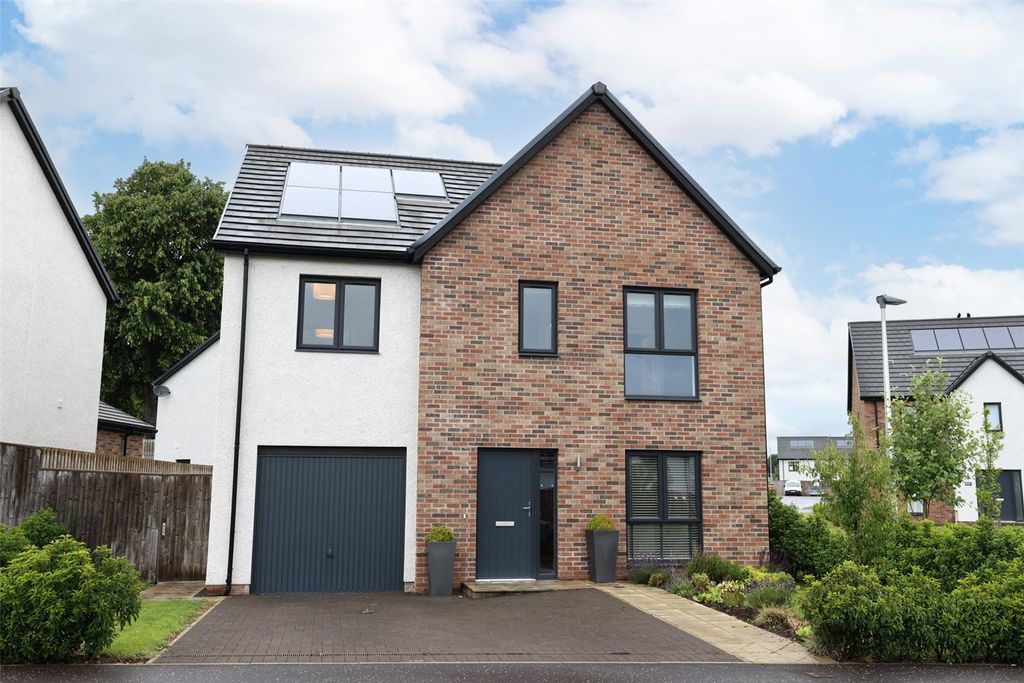 Property photo 1 of 16 External
