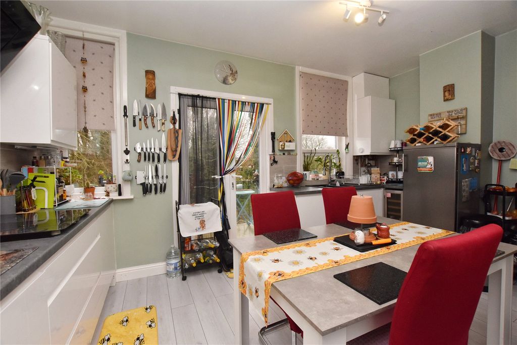 Property photo 2 of 22 Picture No. 19