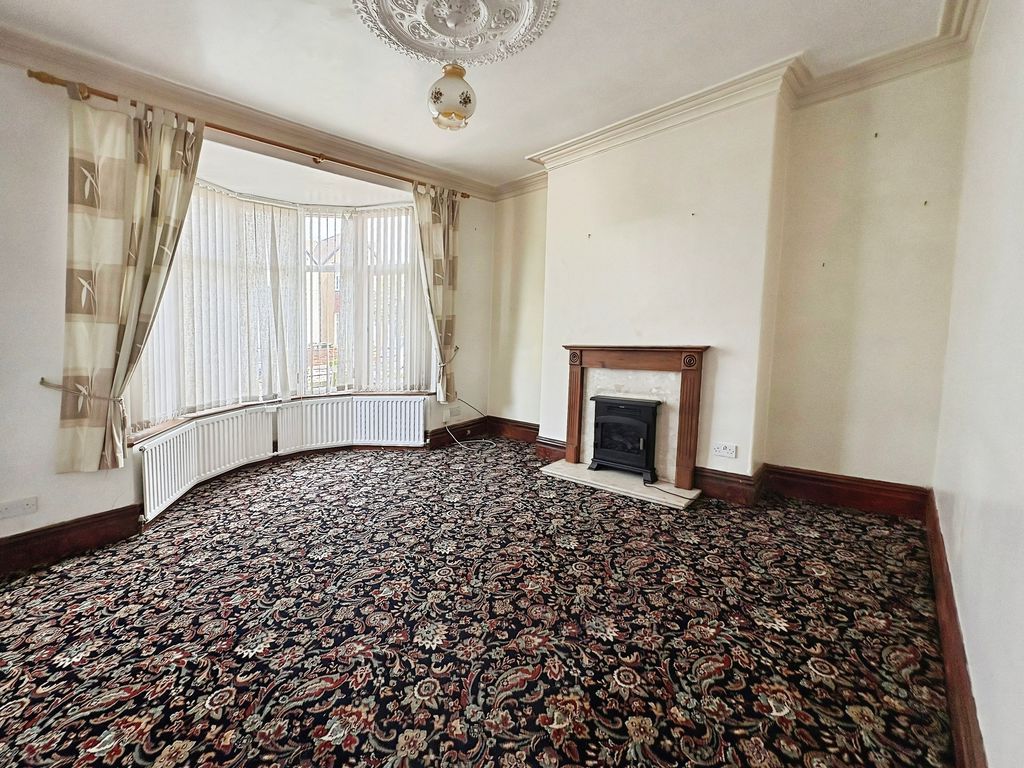 Property photo 2 of 11 Photo 8