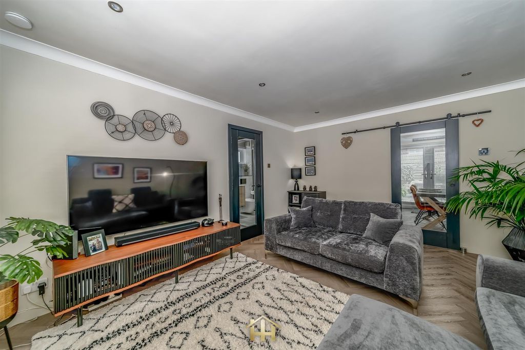 Property photo 2 of 20 18 Lochinver Cres Dd2 4Ug 020726 Edit (15).Jpg