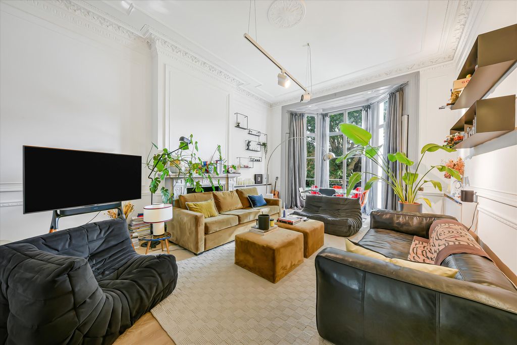 Property photo 1 of 17 Image