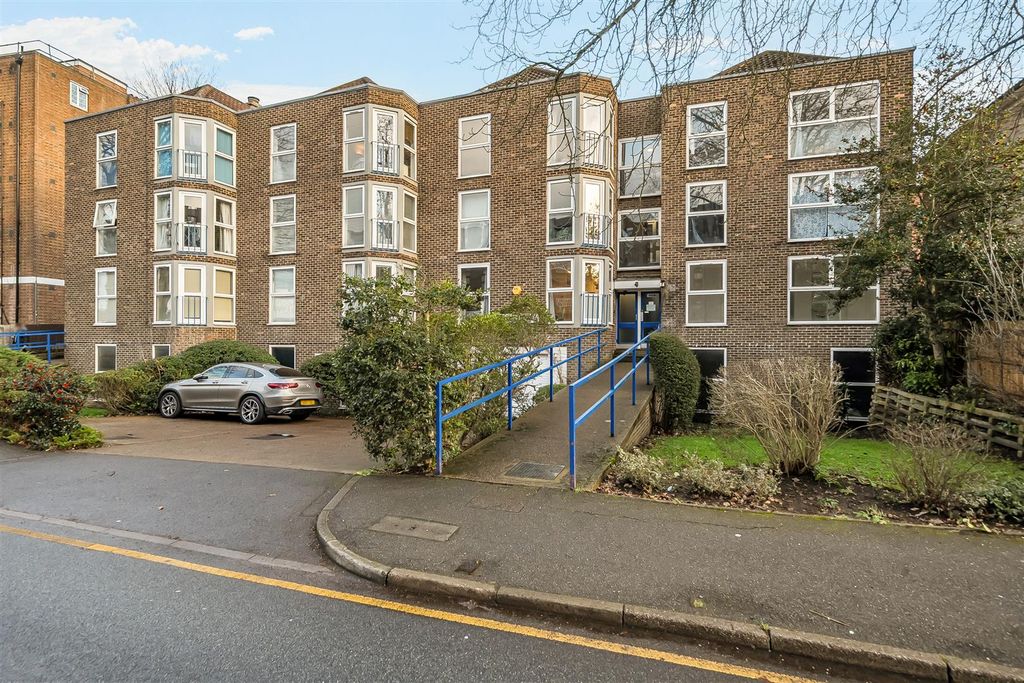 Property photo 1 of 13 1396735-15-69651Fc628326.Jpg