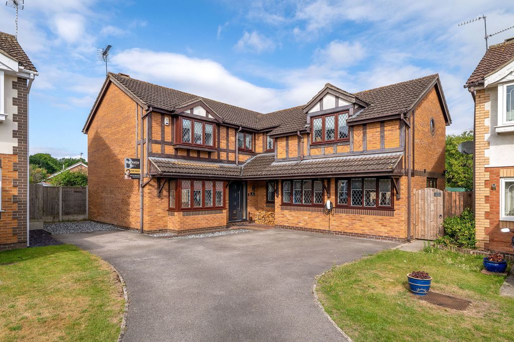 Property photo 1 of 43
