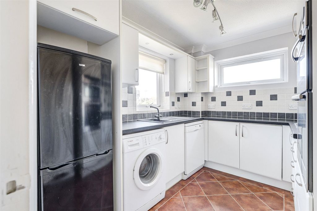 Property photo 2 of 12 Picture No. 05
