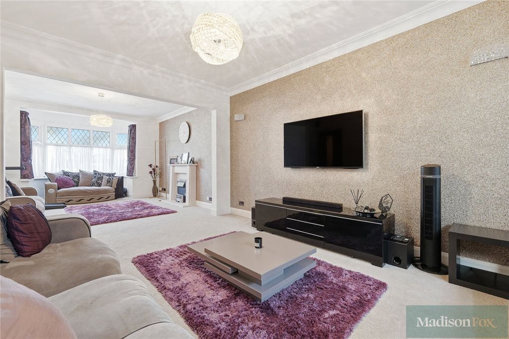 Property photo 3 of 36 Picture No. 10