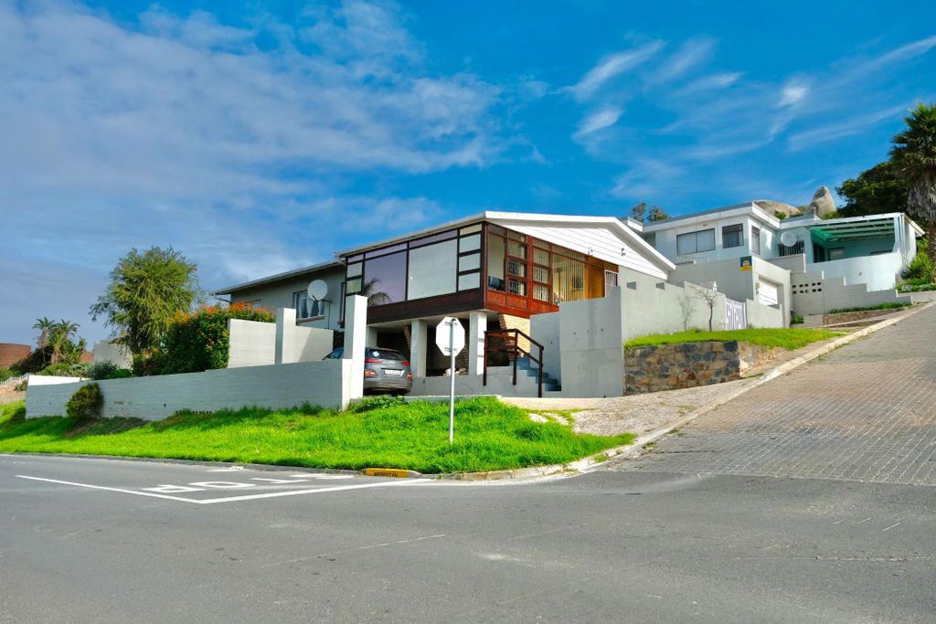 Property photo 2 of 62 La1705883