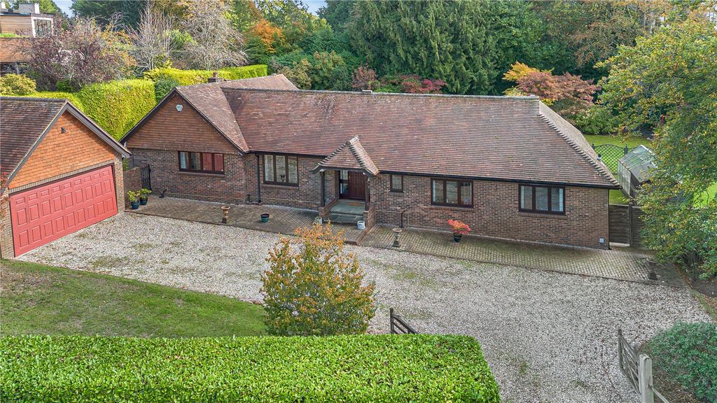 Property photo 1 of 32 Picture No. 06