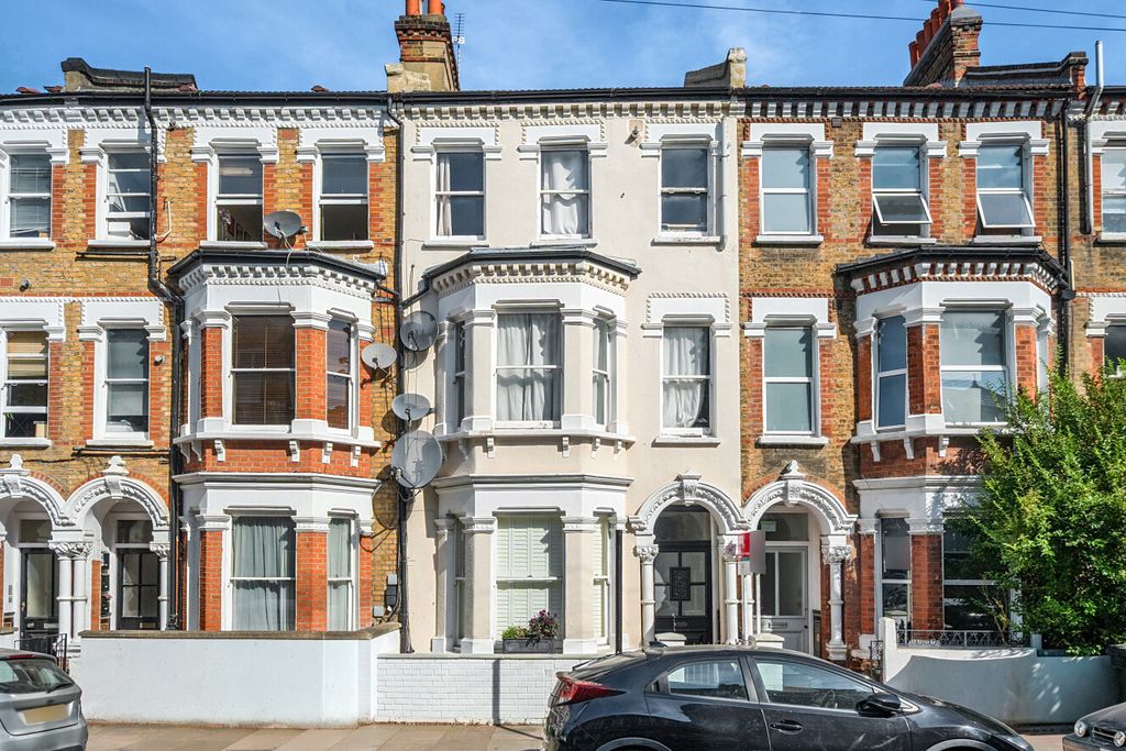 Property photo 1 of 18 1-6A70721748391-1...