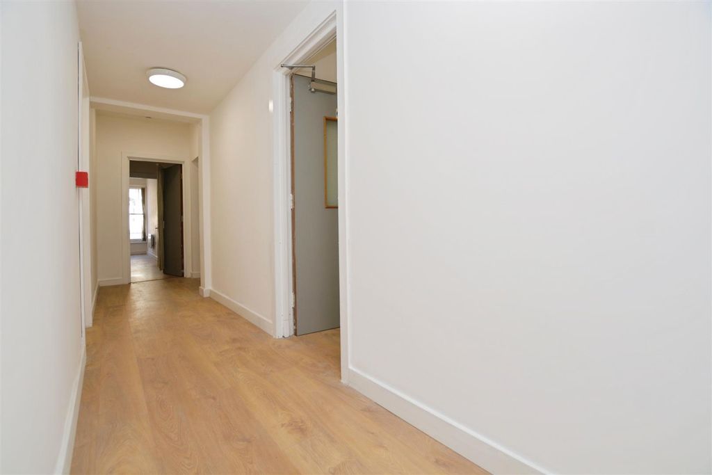 Property photo 3 of 13 3.Jpg