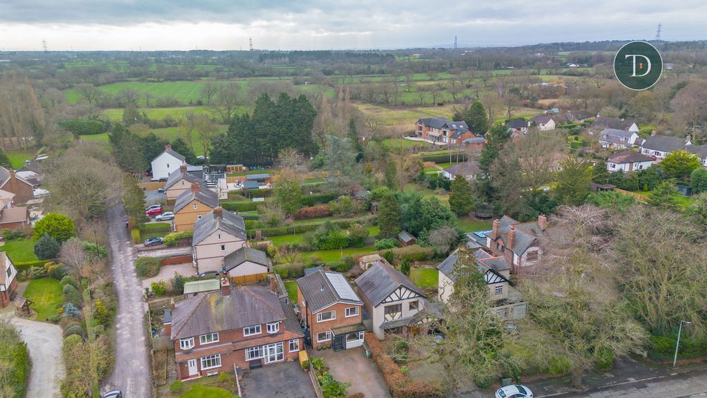 Property photo 2 of 32