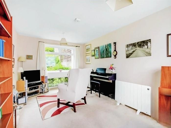 Property photo 3 of 14 Lounge.Jpg