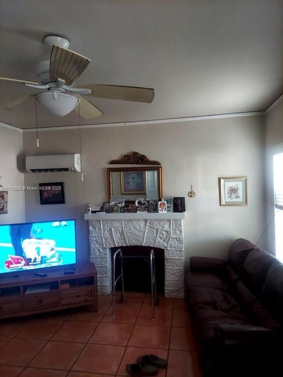 Property photo 2 of 12 <Alttext/>