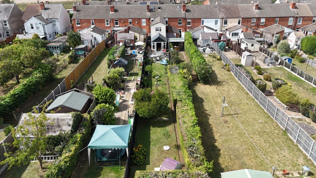 Property photo 2 of 31 4426641