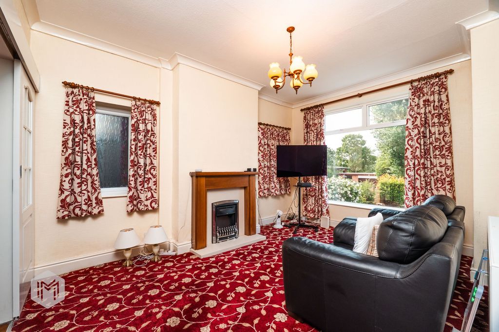 Property photo 2 of 18