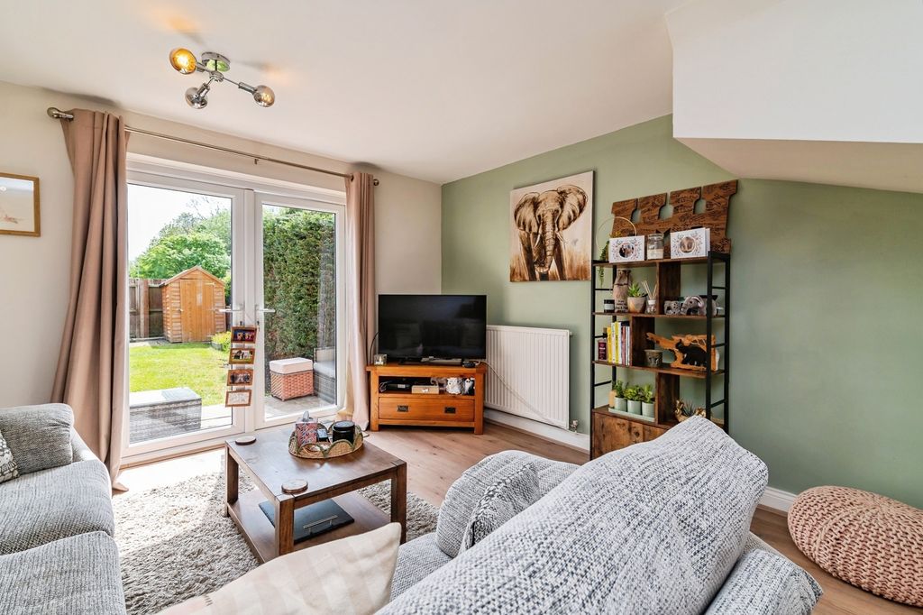 Property photo 3 of 18 Pbox-Img.Jpg