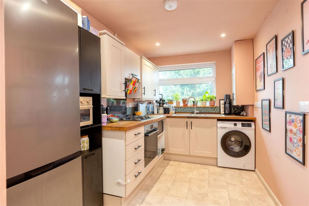 Property photo 3 of 15 Kitchen