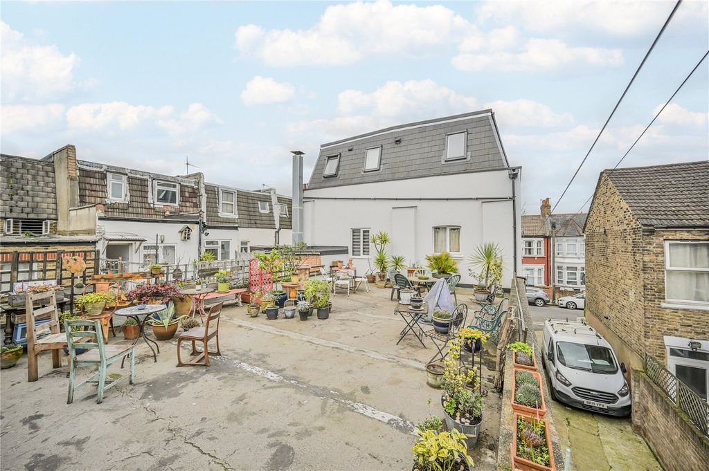 Property photo 3 of 6 Picture No. 03